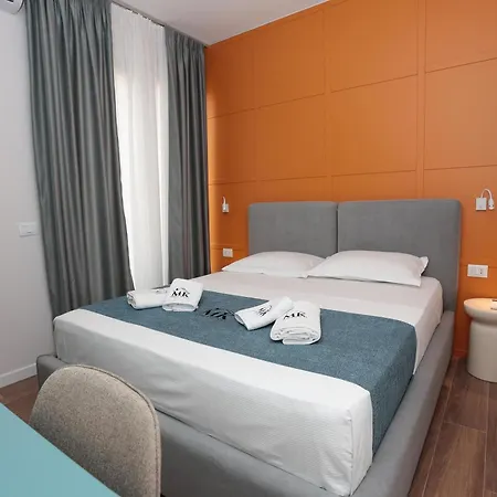 アパート Mk 103 ティラナ