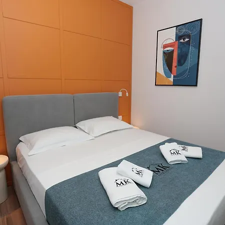 Mk 103 * טיראנה